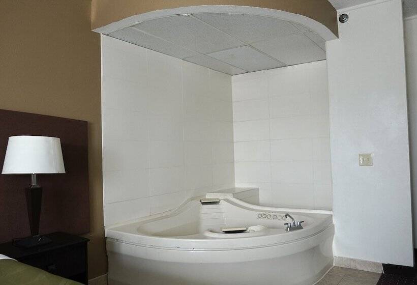 酒店 American Inn & Suites