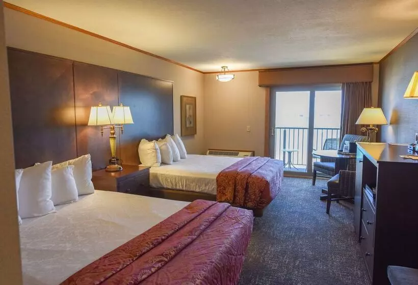 هتل Best Western Plus Dockside Waterfront Inn