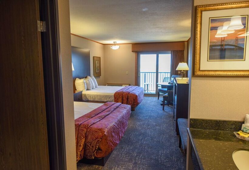 هتل Best Western Plus Dockside Waterfront Inn