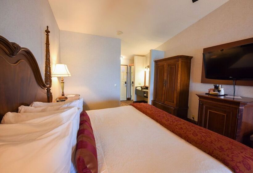 هتل Best Western Plus Dockside Waterfront Inn