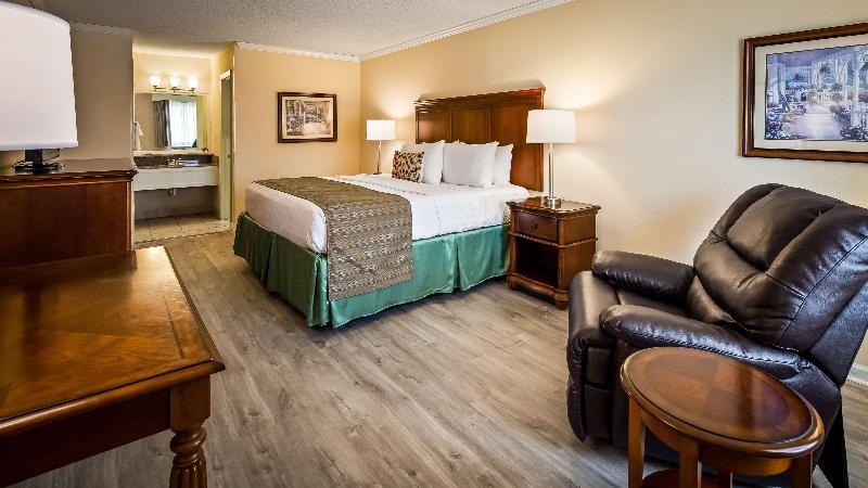 בית מלון כפרי Best Western Plus Santee Inn