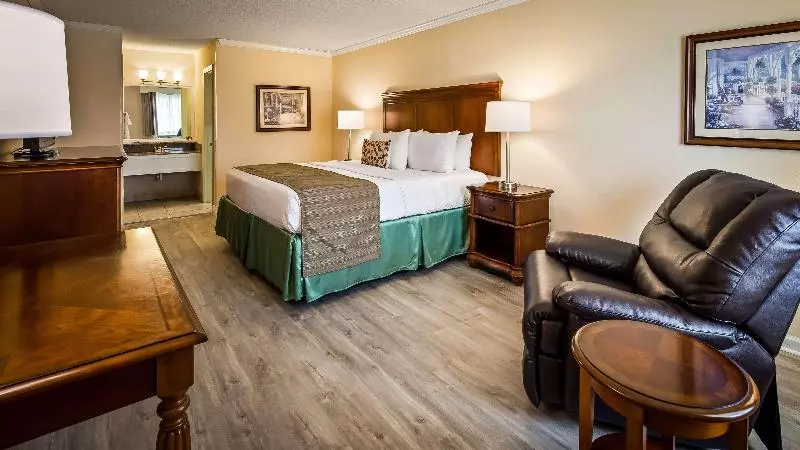 בית מלון כפרי Best Western Plus Santee Inn