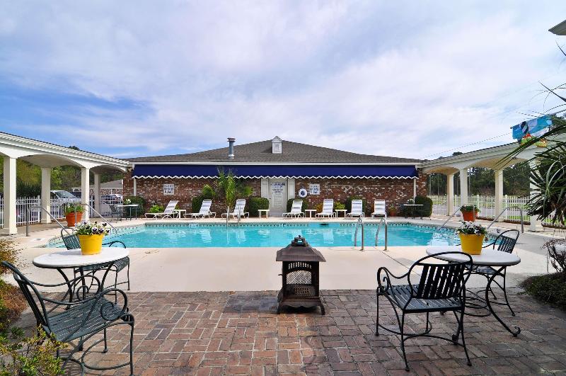 בית מלון כפרי Best Western Plus Santee Inn