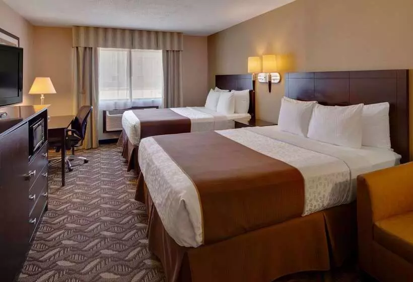 Отель Best Western Pontiac Inn