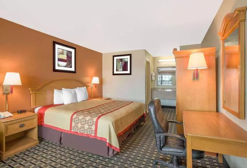 هتل Days Inn By Wyndham Monroe, Louisiana