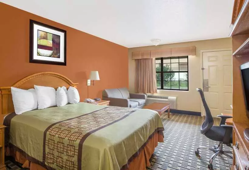 هتل Days Inn By Wyndham Monroe, Louisiana