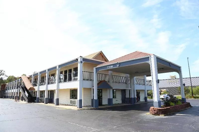 هتل Days Inn By Wyndham Monroe, Louisiana