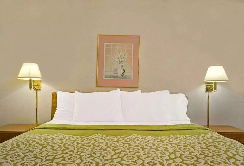 Hotelli Days Inn By Wyndham Monticello