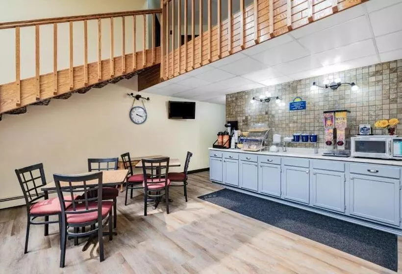 Hotelli Days Inn By Wyndham Monticello