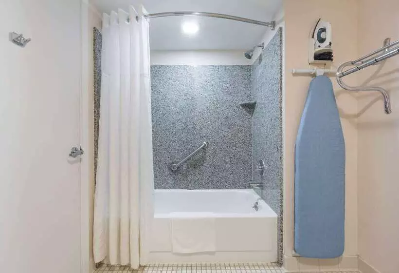 هتل Days Inn By Wyndham Pearl/jackson Airport