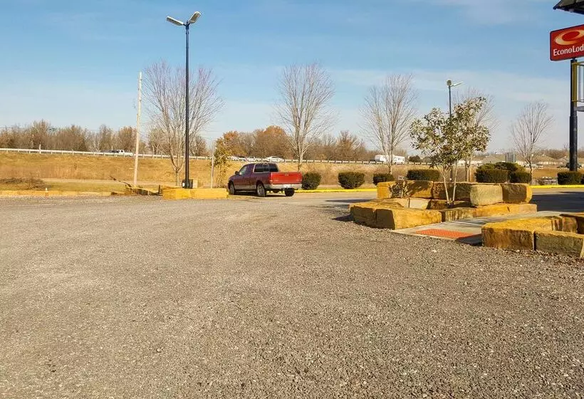 Отель Econo Lodge Oak Grove Blue Springs
