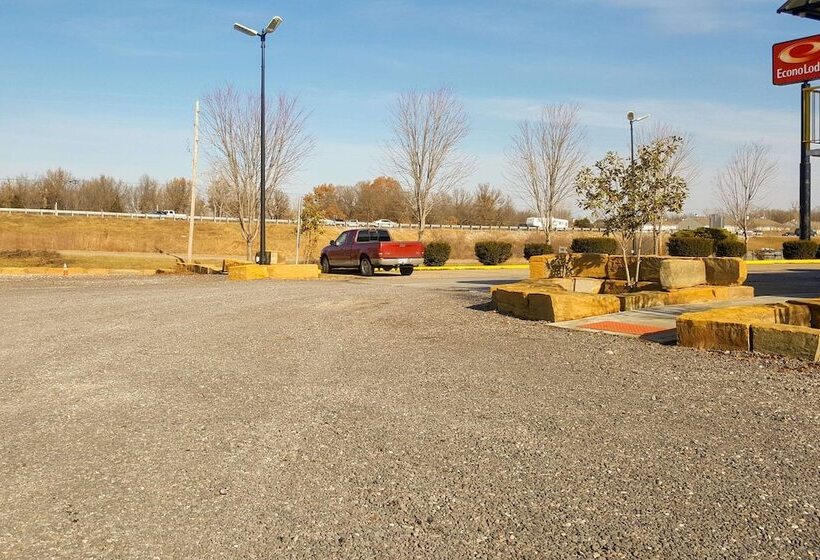 Отель Econo Lodge Oak Grove Blue Springs