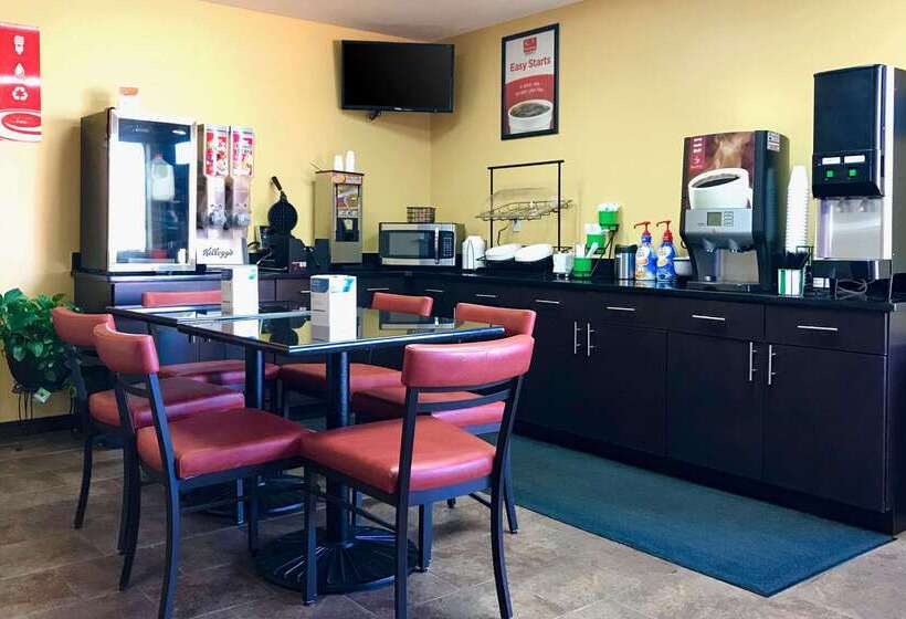 Отель Econo Lodge