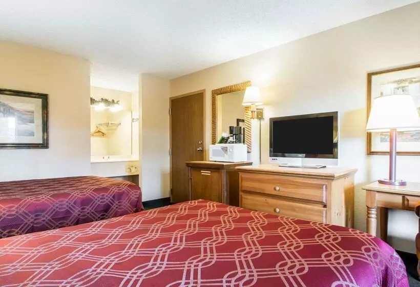 هتل Econo Lodge Springfield I44