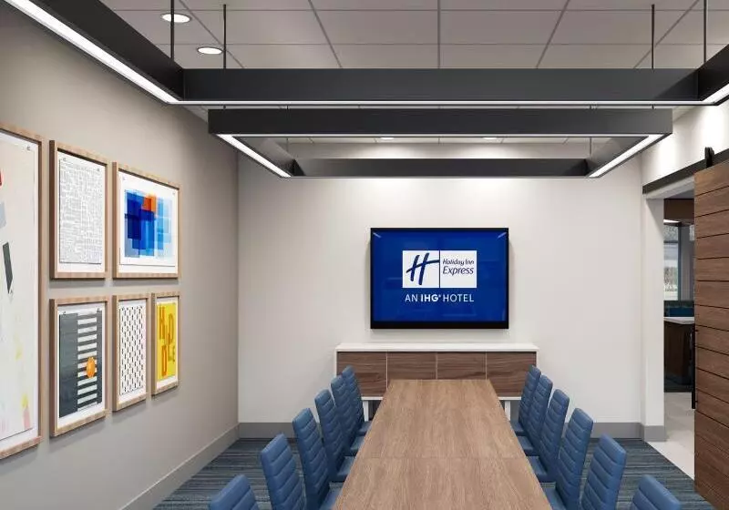 هتل Holiday Inn Express Rocky Mount Sports Center By Ihg