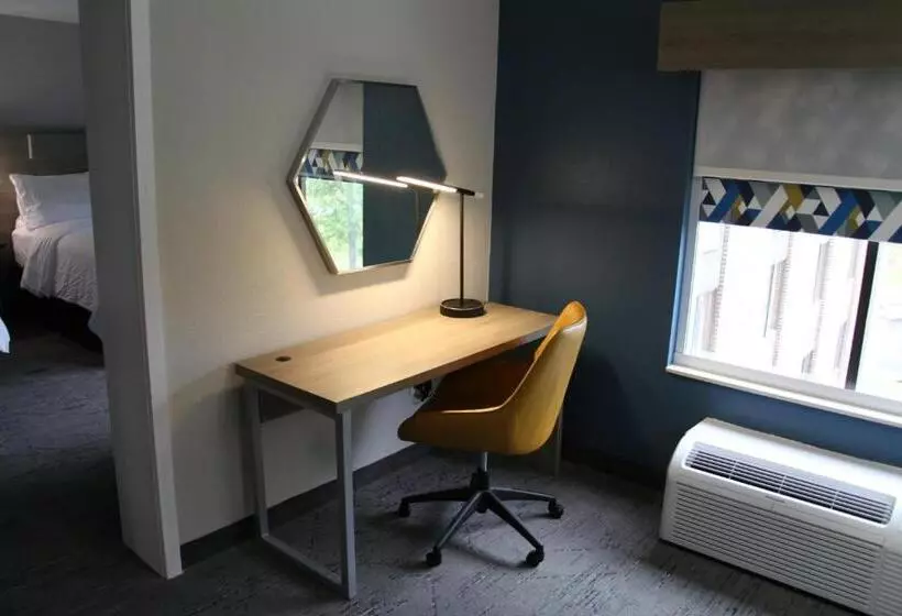 هتل Holiday Inn Express Rocky Mount Sports Center By Ihg