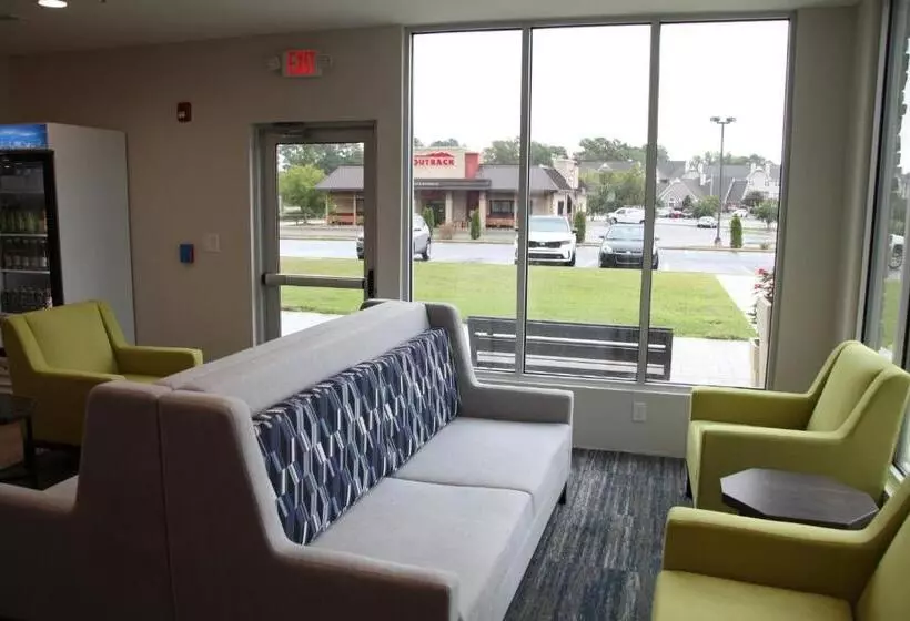 هتل Holiday Inn Express Rocky Mount Sports Center By Ihg