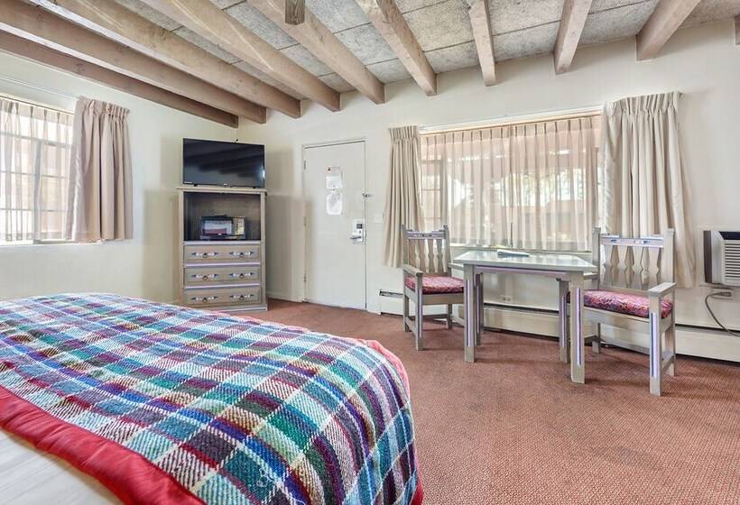 فندق Kachina Lodge