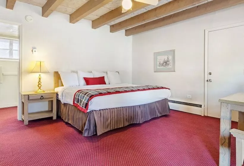 Отель Kachina Lodge