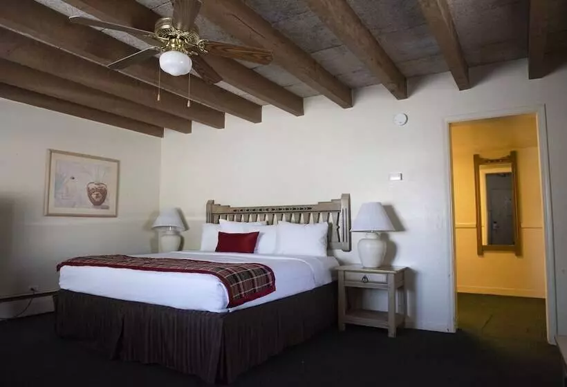 Отель Kachina Lodge