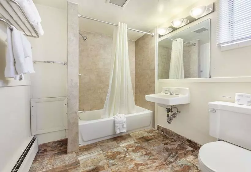 Отель Kachina Lodge