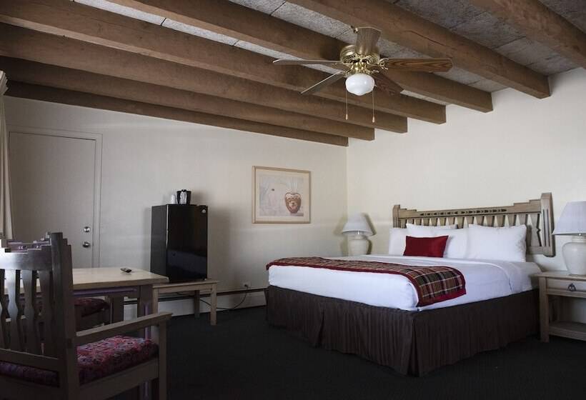 فندق Kachina Lodge
