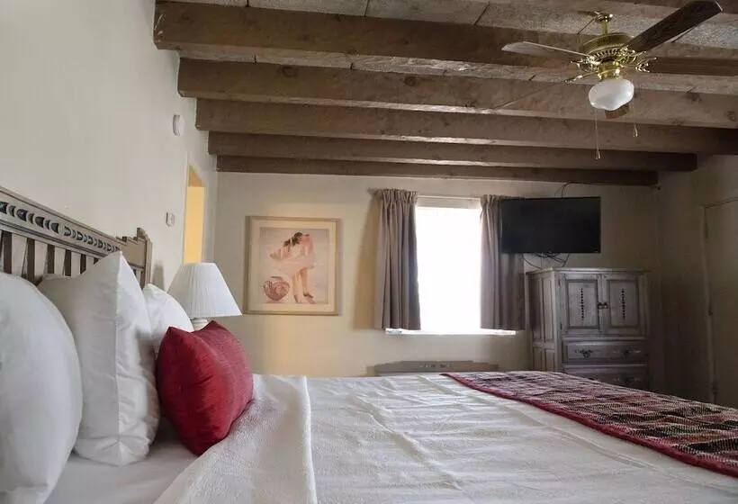 Отель Kachina Lodge