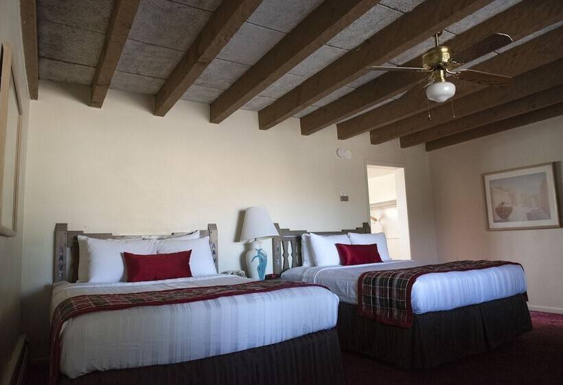 فندق Kachina Lodge