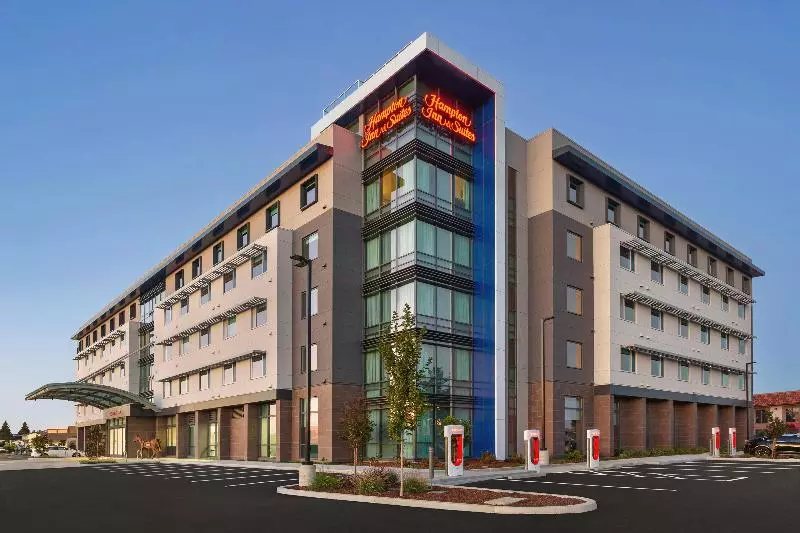 호텔 Hampton Inn & Suites San Mateo San Francisco Airport