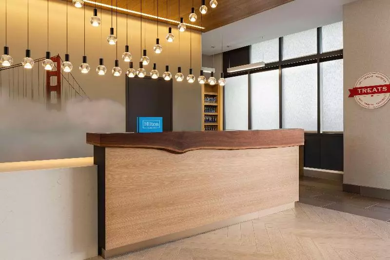 호텔 Hampton Inn & Suites San Mateo San Francisco Airport