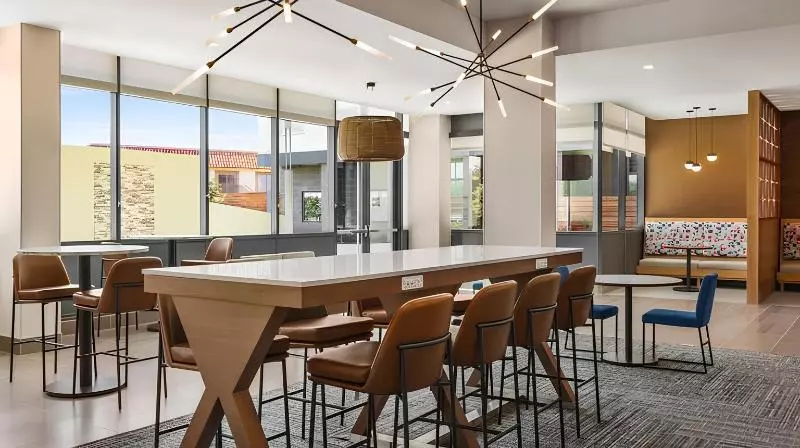 호텔 Hampton Inn & Suites San Mateo San Francisco Airport