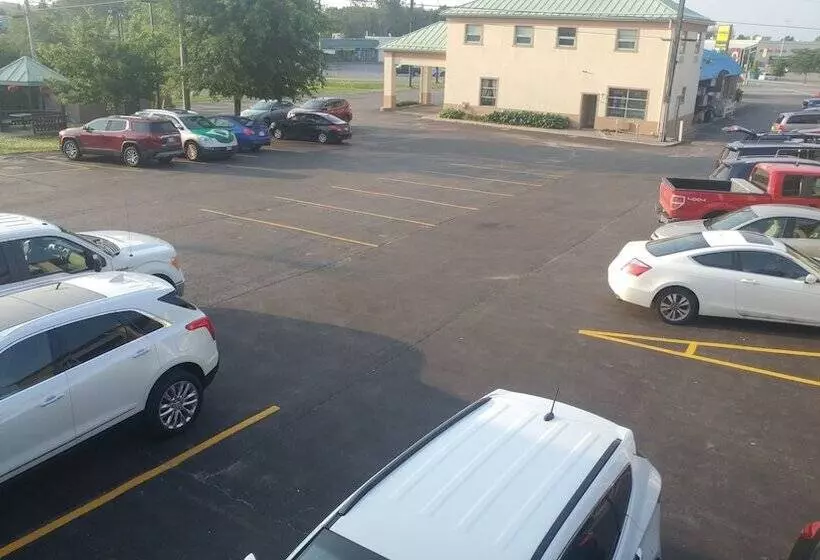 Отель Riviera Inn And Suites 1000 Islands