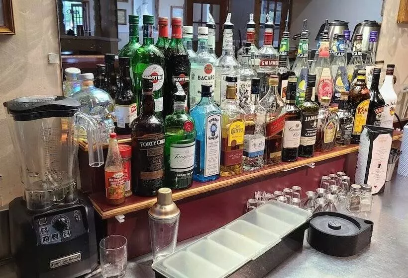 Отель Riviera Inn And Suites 1000 Islands