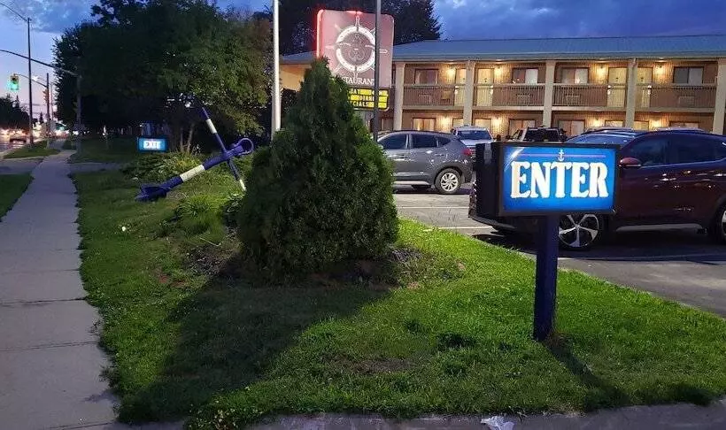 Отель Riviera Inn And Suites 1000 Islands