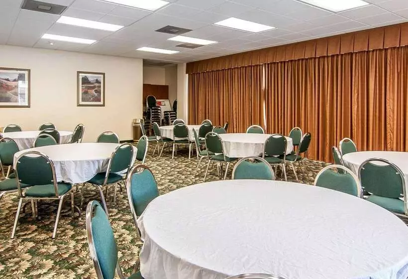 酒店 Quality Inn Downtown Convention Center