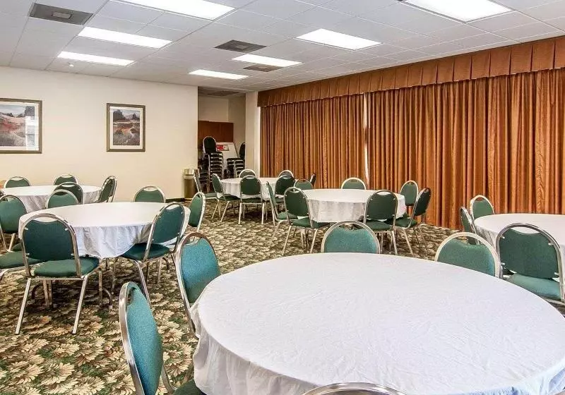 酒店 Quality Inn Downtown Convention Center