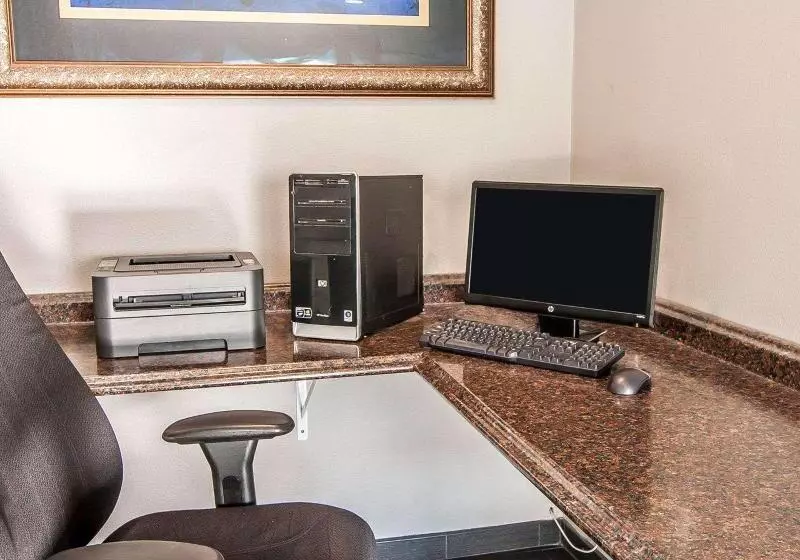 酒店 Quality Inn Downtown Convention Center