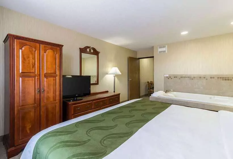 هتل Quality Inn