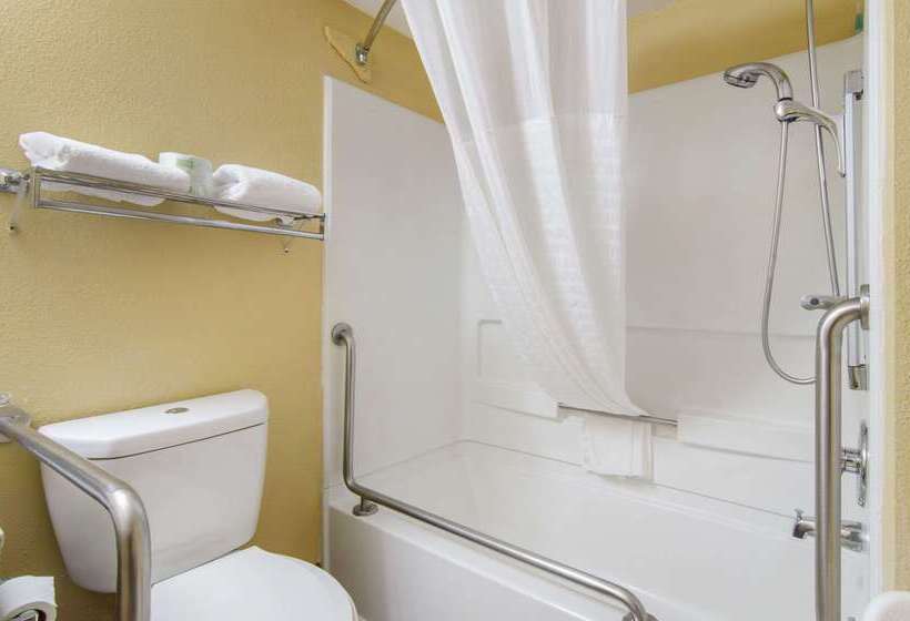 فندق Quality Inn Merriam  Kansas City