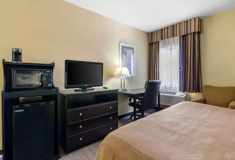 酒店 Quality Inn Merriam Kansas City