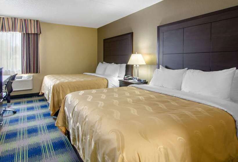 فندق Quality Inn Merriam  Kansas City