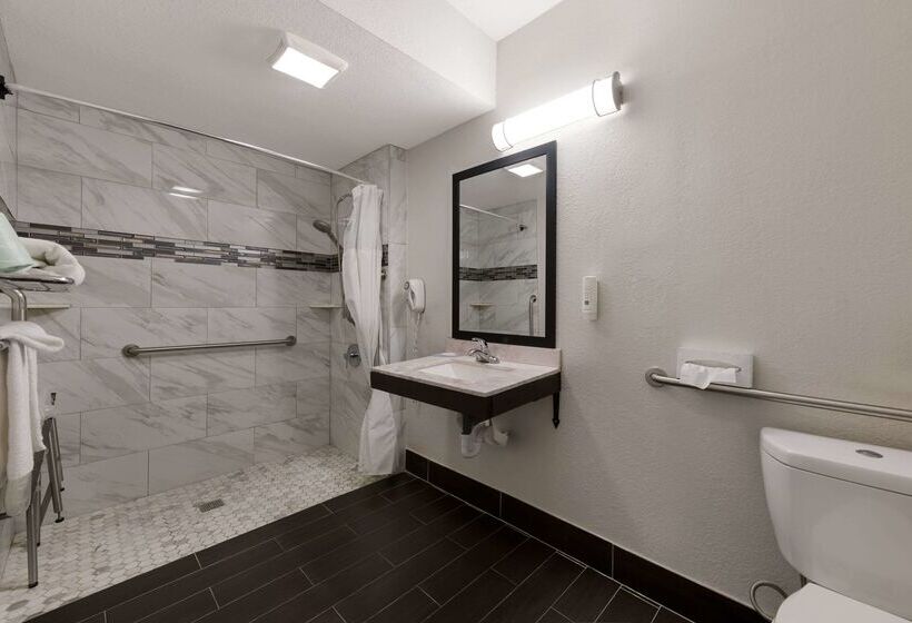 فندق Quality Inn Merriam  Kansas City