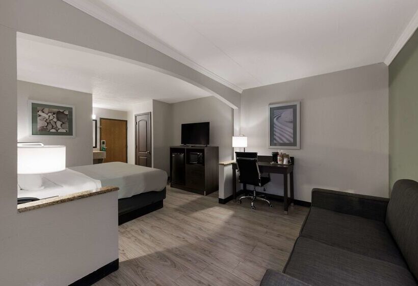 فندق Quality Inn Merriam  Kansas City