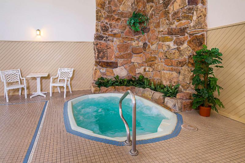 בית מלון כפרי Travelodge By Wyndham Rapid City/black Hills