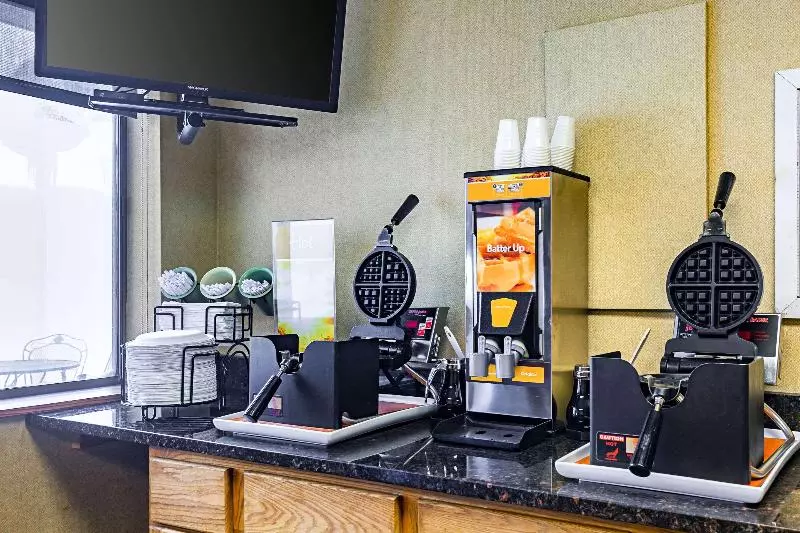 Отель Travelodge By Wyndham Rapid City/black Hills