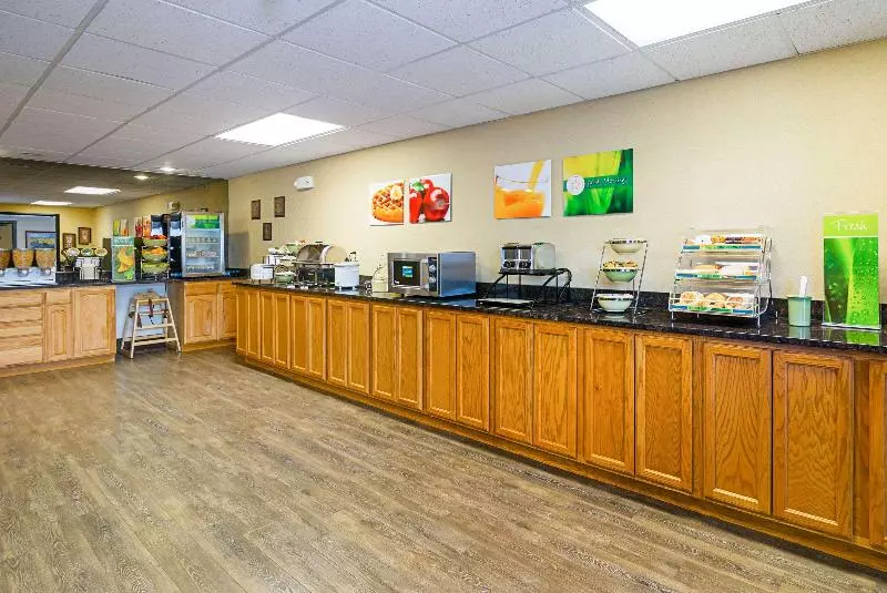 Отель Travelodge By Wyndham Rapid City/black Hills