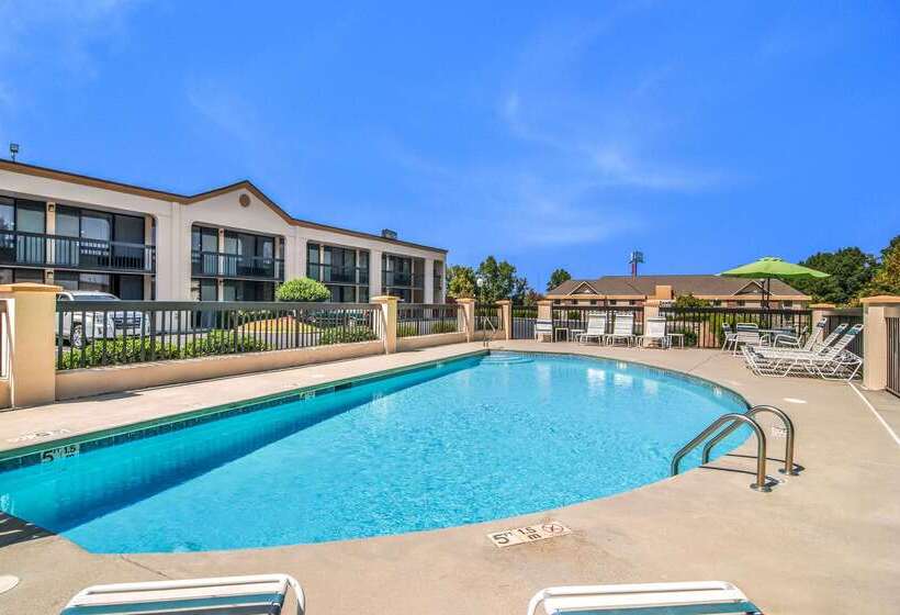 فندق Quality Inn Suwanee I85