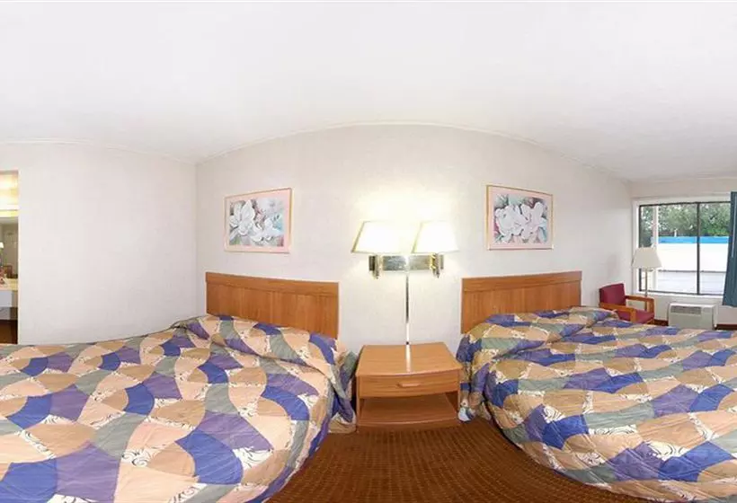 호텔 Rodeway Inn Civic Center