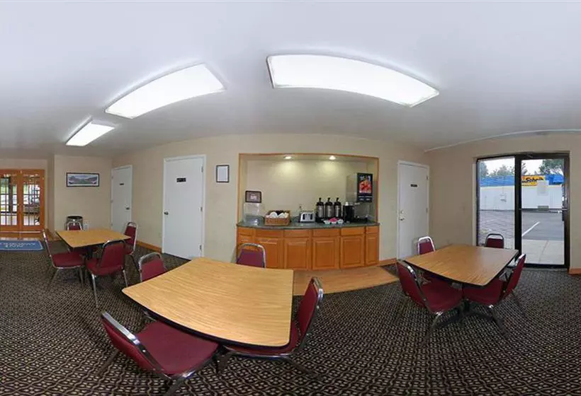 호텔 Rodeway Inn Civic Center