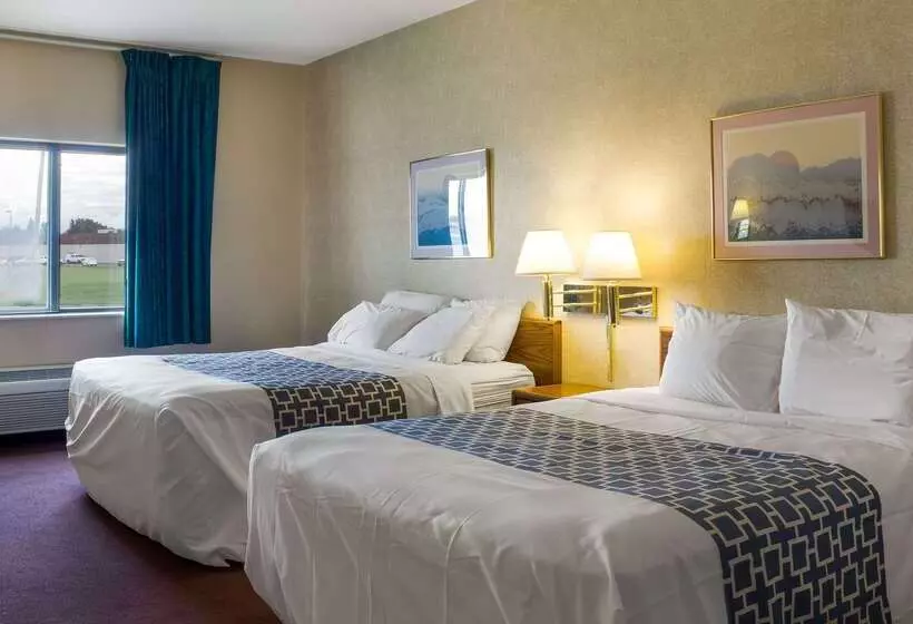 בית מלון כפרי Rodeway Inn